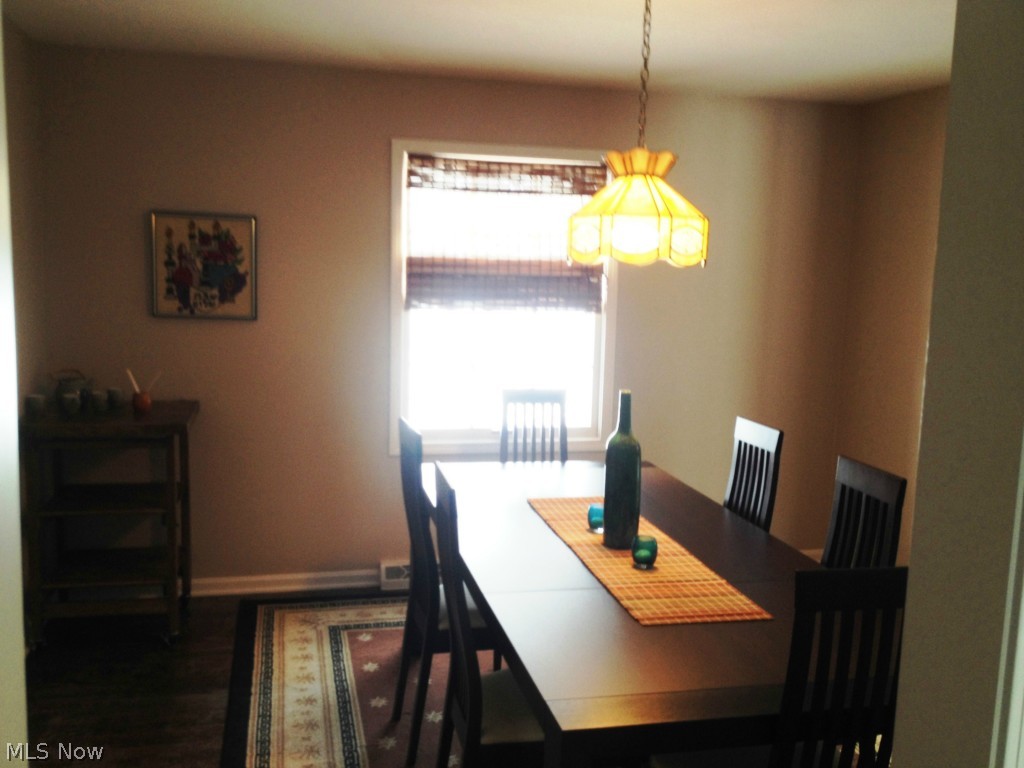 Richmond Park Cos Mdw Wood - Residential