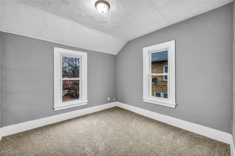 Tiny photo for 1829 E 33rd Street, Lorain, OH 44055 (MLS # 5188101)