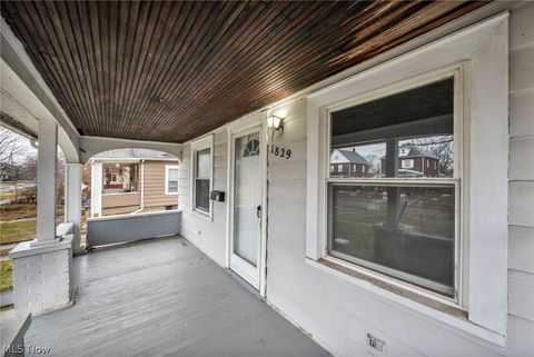 Tiny photo for 1829 E 33rd Street, Lorain, OH 44055 (MLS # 5188101)