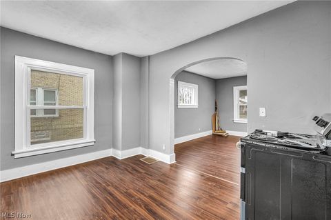 Tiny photo for 1829 E 33rd Street, Lorain, OH 44055 (MLS # 5188101)