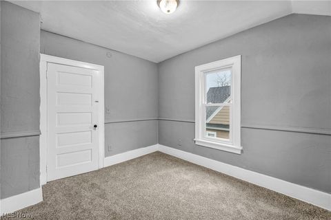 Tiny photo for 1829 E 33rd Street, Lorain, OH 44055 (MLS # 5188101)