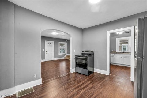 Tiny photo for 1829 E 33rd Street, Lorain, OH 44055 (MLS # 5188101)