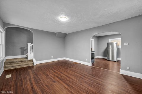 Tiny photo for 1829 E 33rd Street, Lorain, OH 44055 (MLS # 5188101)