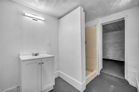 Tiny photo for 1829 E 33rd Street, Lorain, OH 44055 (MLS # 5188101)