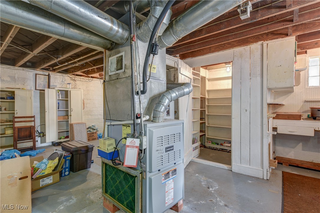 Lakewood, Ohio 44107, United States, 3 Bedrooms Bedrooms, ,1 BathroomBathrooms,Residential,Active,245368