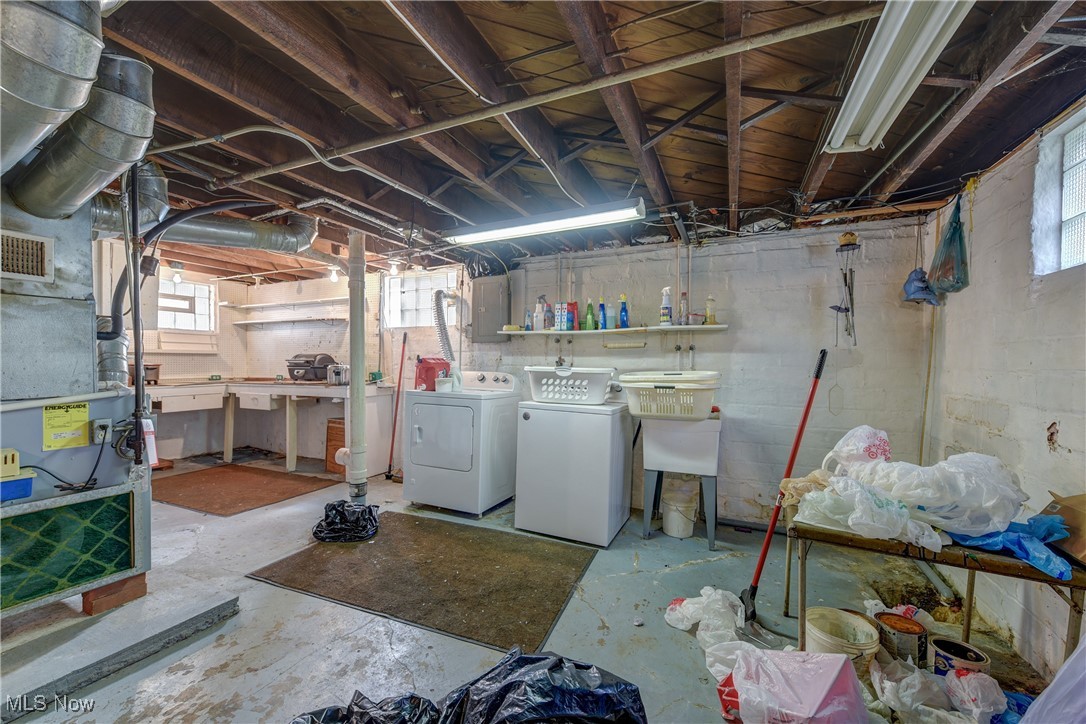 Lakewood, Ohio 44107, United States, 3 Bedrooms Bedrooms, ,1 BathroomBathrooms,Residential,Active,245368