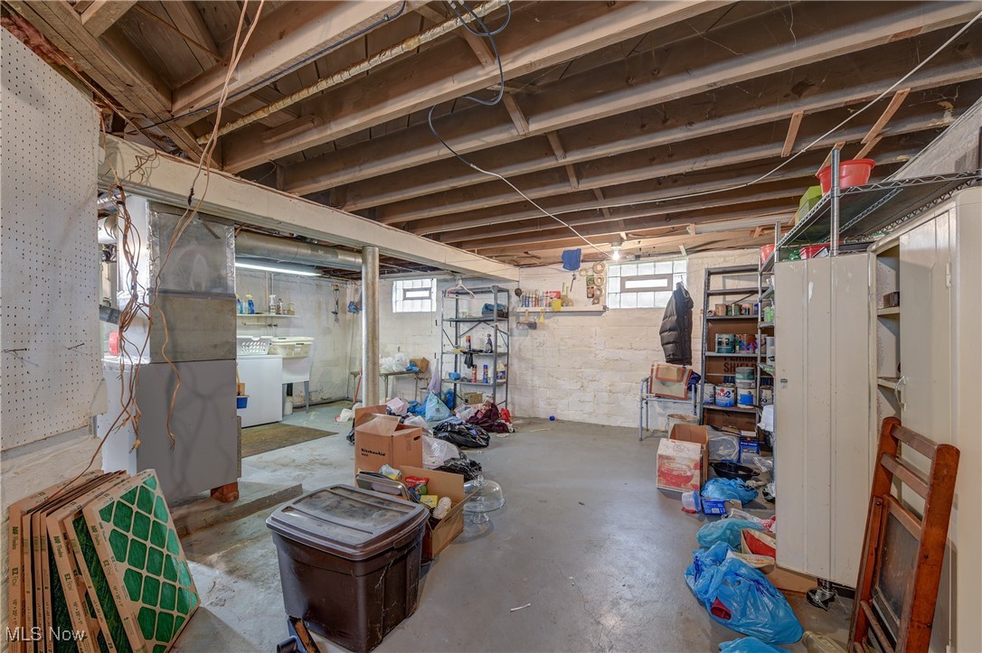 Lakewood, Ohio 44107, United States, 3 Bedrooms Bedrooms, ,1 BathroomBathrooms,Residential,Active,245368