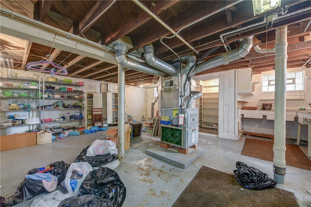 Lakewood, Ohio 44107, United States, 3 Bedrooms Bedrooms, ,1 BathroomBathrooms,Residential,Active,245368