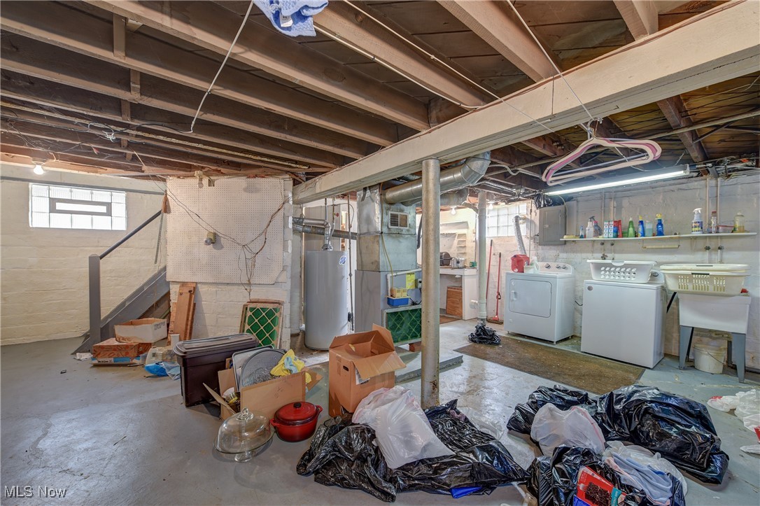 Lakewood, Ohio 44107, United States, 3 Bedrooms Bedrooms, ,1 BathroomBathrooms,Residential,Active,245368