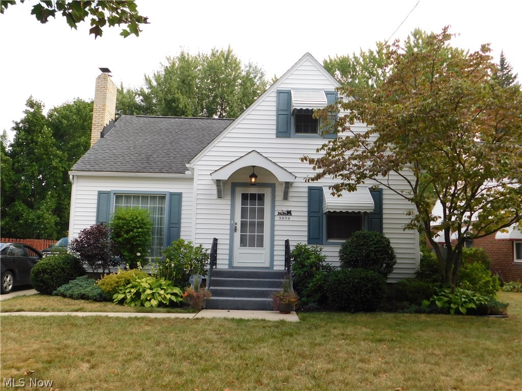 Please come see this beautiful cape cod home in Ellet. This home features a freshly updated bathroom, kitchen with plenty of cabinet space. It also has a great living room with a fireplace and a large bay window. Buyers will enjoy a lovely screened in porch, for basking in Ohio's beautiful weather.