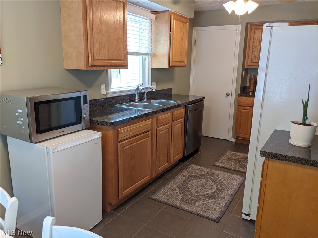 May-Fields/Belvoir Blvd S - Residential