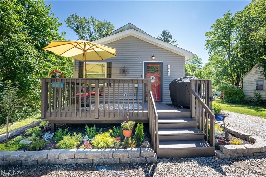 Cute Cape Cod in Stow ready for a new owner! This home is complete with 3 beds, 1 bath and an updated interior. The main floor provides an inviting atmosphere with plenty of natural light with an open flow into the kitchen. Complete with stainless steel appliances and granite countertops, the kitchen is the perfect gathering place. Updated bathroom with dual vanity sink and tiled shower. The walkout basement provides a blank slate for your needs and leads to the large backyard with an outbuilding/shed. Close to the National Park, highway access, and all the amenities you'll need.