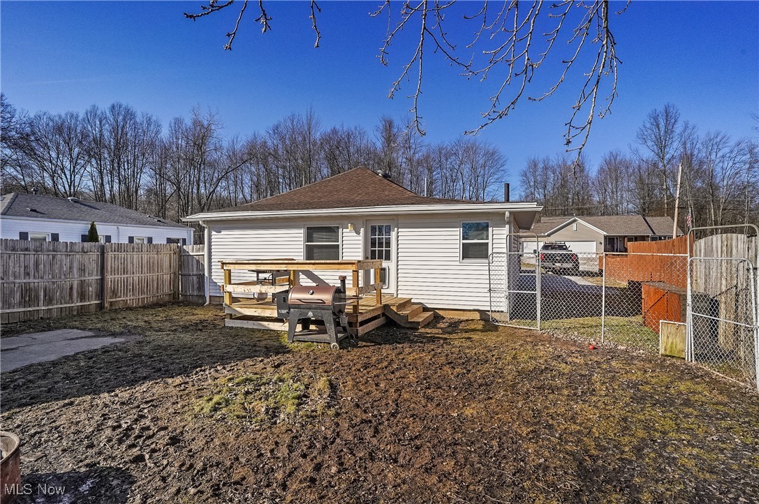 17633 Beach Lane, Lake Milton, Ohio image 33