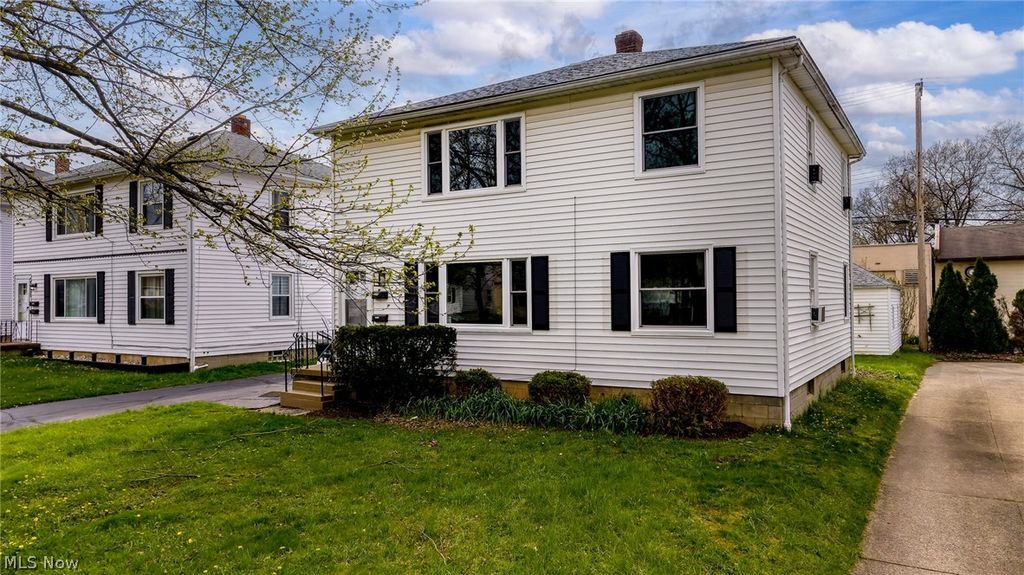 Photo of 2432 21st Street, Cuyahoga Falls, OH 44223 (MLS # 5202427)