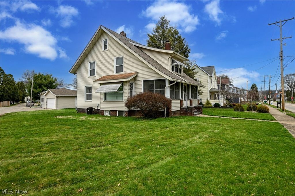 Photo of 329 Redwood Street SW, Beach City, OH 44608 (MLS # 5197147)