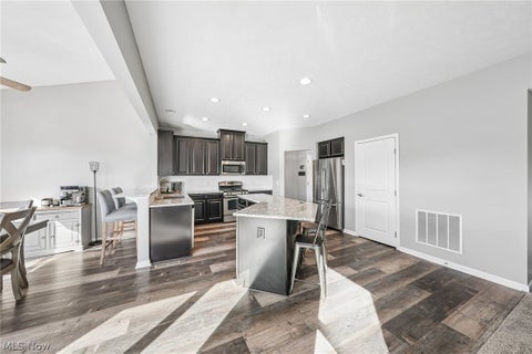 Tiny photo for 229 Brixton Way, Wadsworth, OH 44281 (MLS # 5256878)