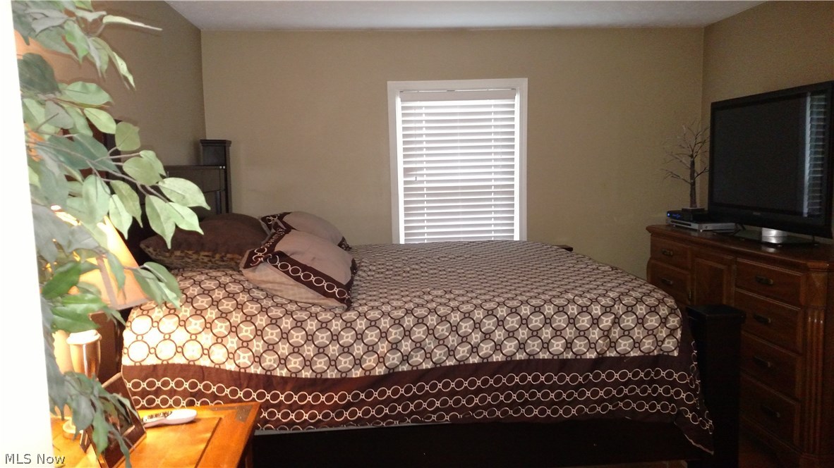 Creekside Condominiums - Residential