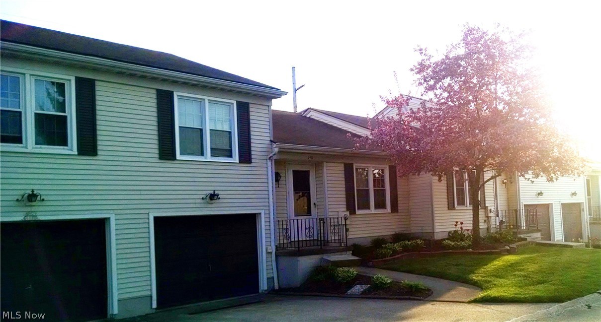 Creekside Condominiums - Residential