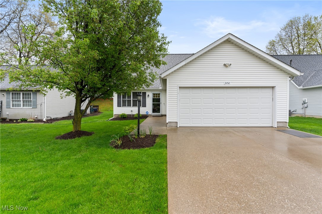 3152 Pondview Drive, Ravenna, Ohio image 1