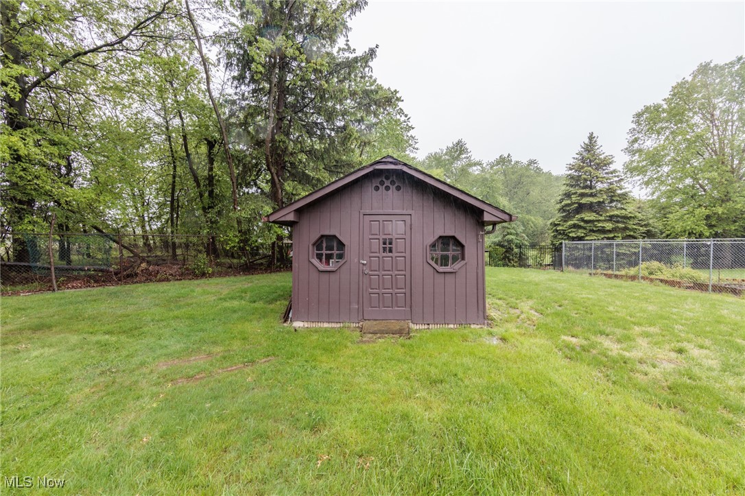 5761 Goodman Circle, North Royalton, Ohio image 6