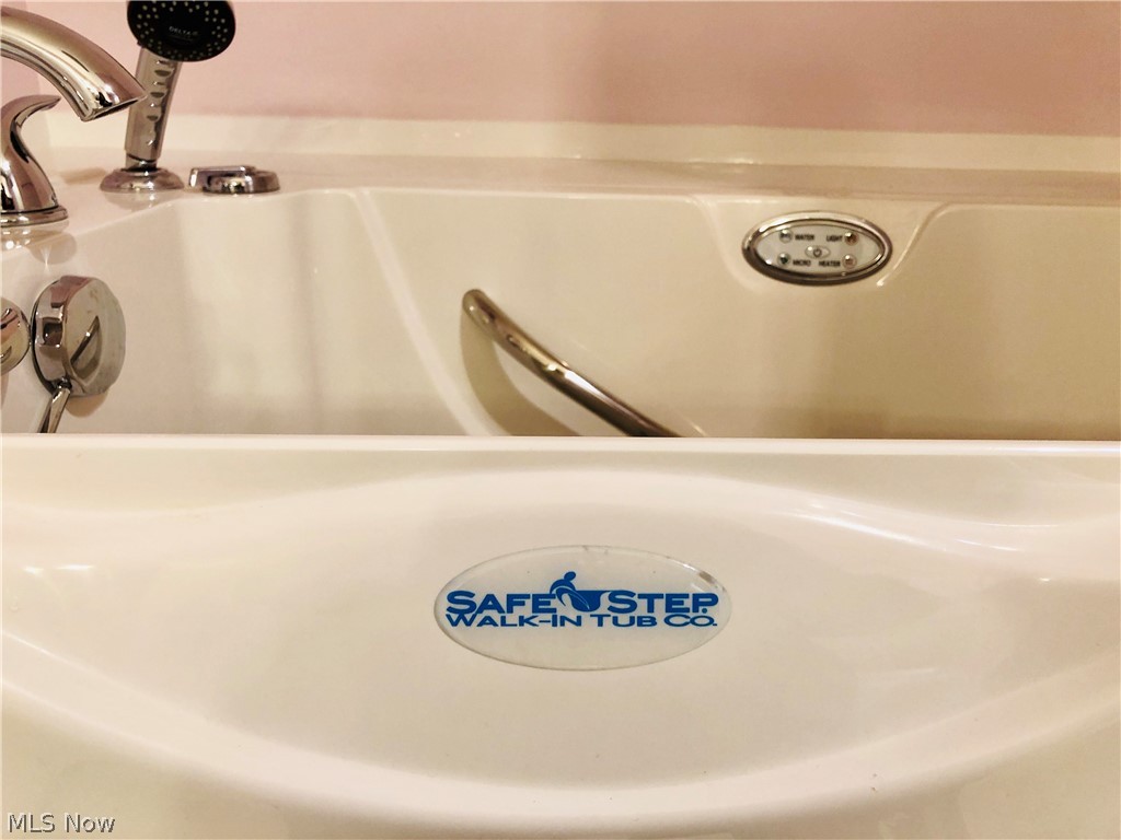 Cross Crk Village Condo - Residential