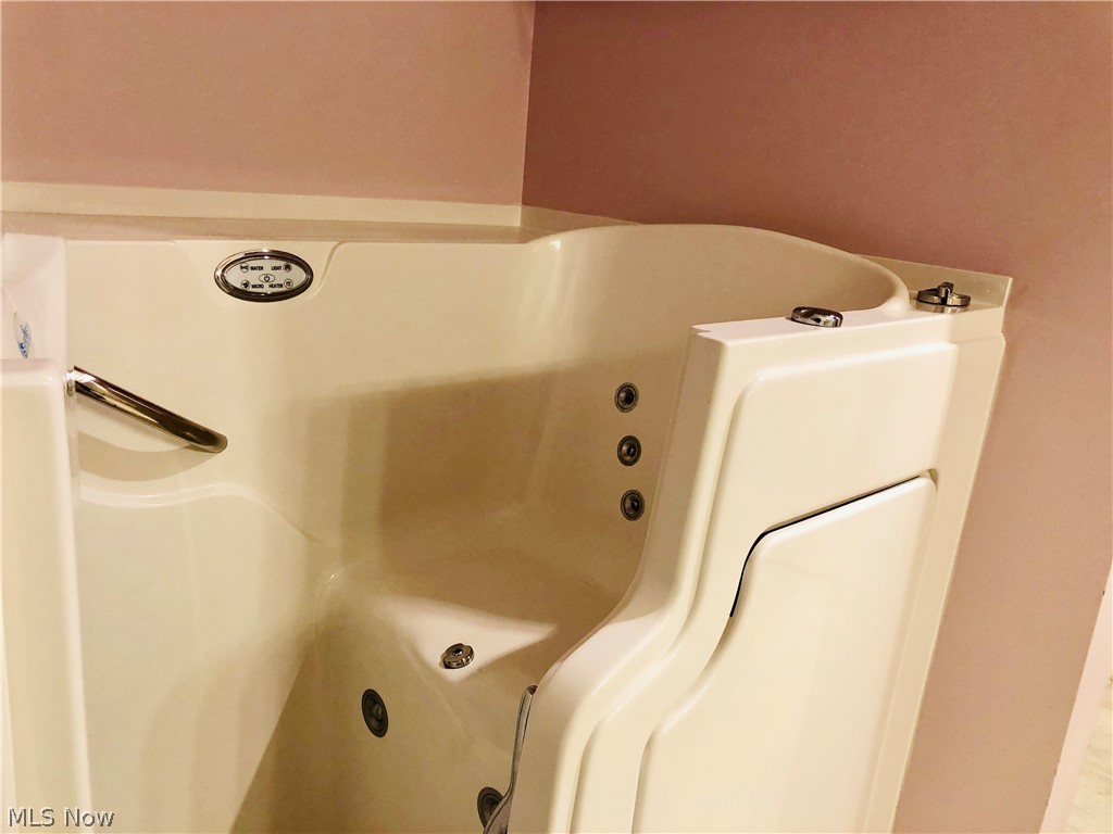 Cross Crk Village Condo - Residential