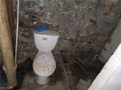 Tiny photo for 13607 Beaumont Avenue, Cleveland, OH 44112 (MLS # 5190624)