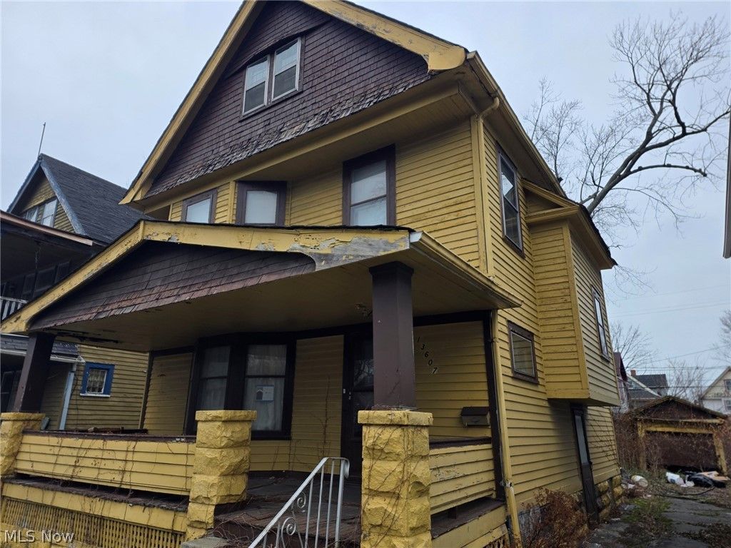 Photo of 13607 Beaumont Avenue, Cleveland, OH 44112 (MLS # 5190624)