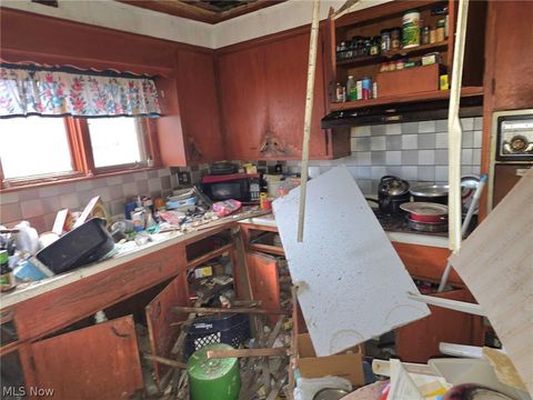 Tiny photo for 13607 Beaumont Avenue, Cleveland, OH 44112 (MLS # 5190624)