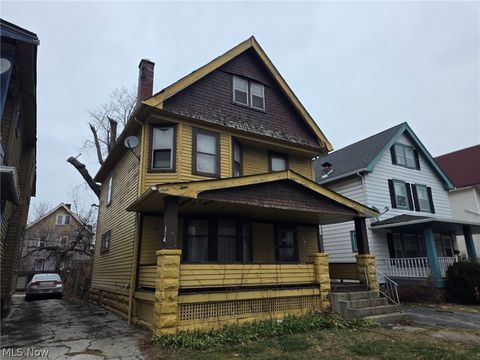 Tiny photo for 13607 Beaumont Avenue, Cleveland, OH 44112 (MLS # 5190624)
