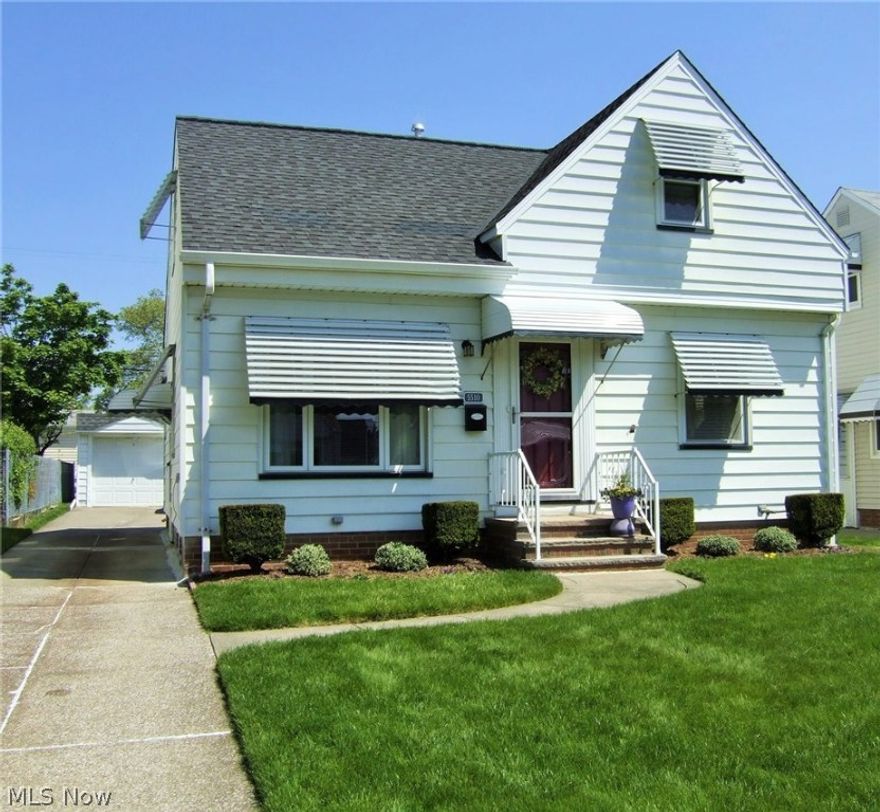 As soon as you enter this home you will be able to see how truly IMMACULATE it is! A pleasure to show ...sure it won't last long! Beautiful updated kitchen('14) flooring, cabinets, Corian counter-tops, sink, etc. Lovely Updated Bath('13) vanity, lighting, flooring and new window, toilet and shower/tub enclosure ('05). 2 bedrooms on the 1st level 3rd bedroom on the 2nd floor and it's huge with potential walk-in closet plus attic storage...Currently being used as a craft room, but ideal for growing family or master bdrm. Partially finished Rec. Room currently used for storage and work out area. The house is clean, clean, clean!  Roof ('07), Garage Roof ('06), Hot Water Tank ('15)...and some "EXTRAS" that often go unnoticed; Insulation, Flue-liner added, frost-free shut-offs, garage door opener, Back-water valve for sanitary drain, front storm door.  The things that tell you, "boy, they have really maintained this home and paid attention to the details"... isn't that refreshing?!
Super c