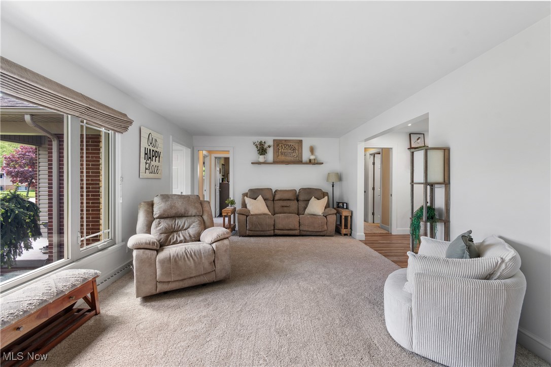 2625 Belleflower Drive, Alliance, Ohio image 4