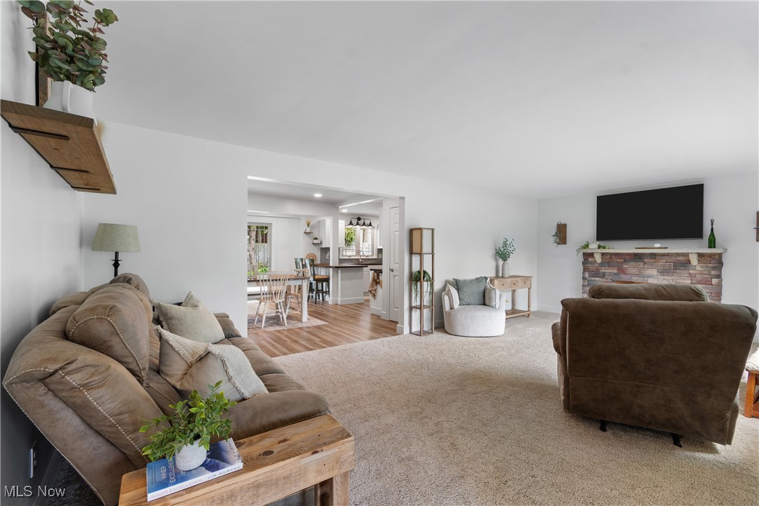2625 Belleflower Drive, Alliance, Ohio image 6
