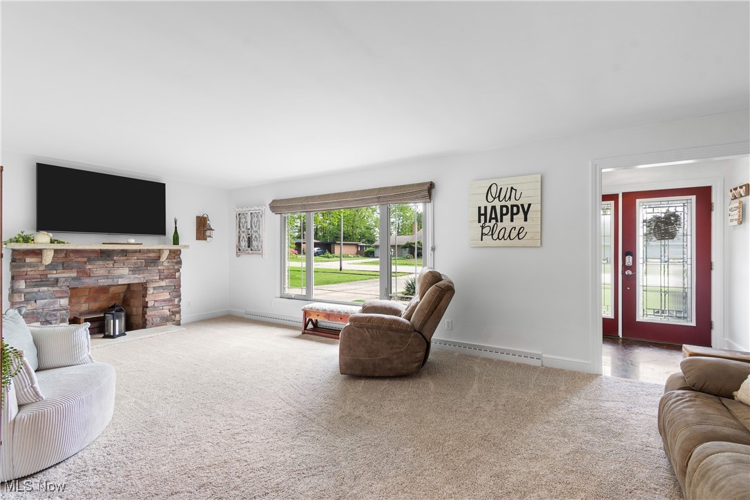 2625 Belleflower Drive, Alliance, Ohio image 2