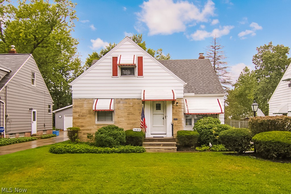 Lyndhurst Manor - Residential