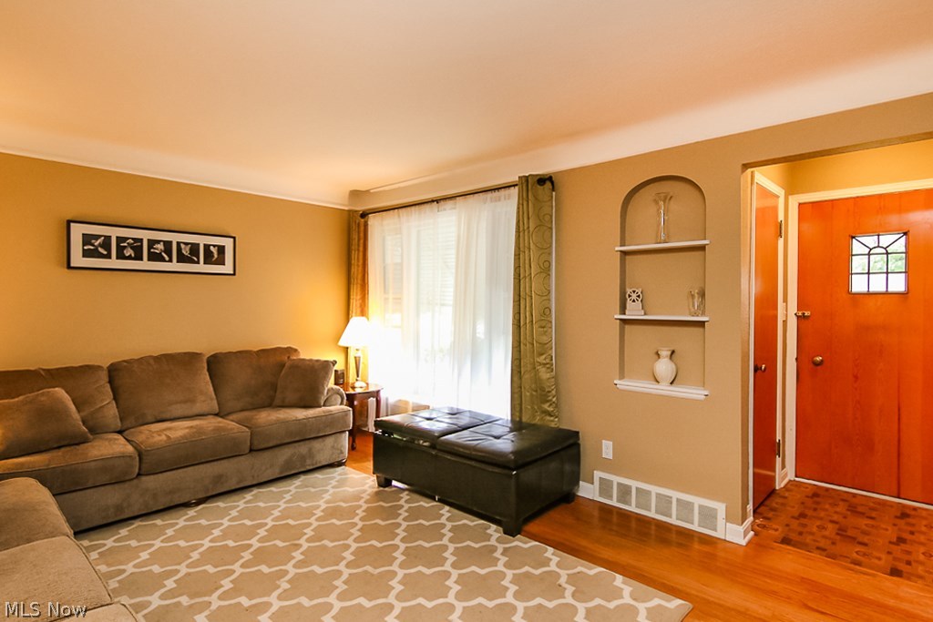 Lyndhurst Manor - Residential