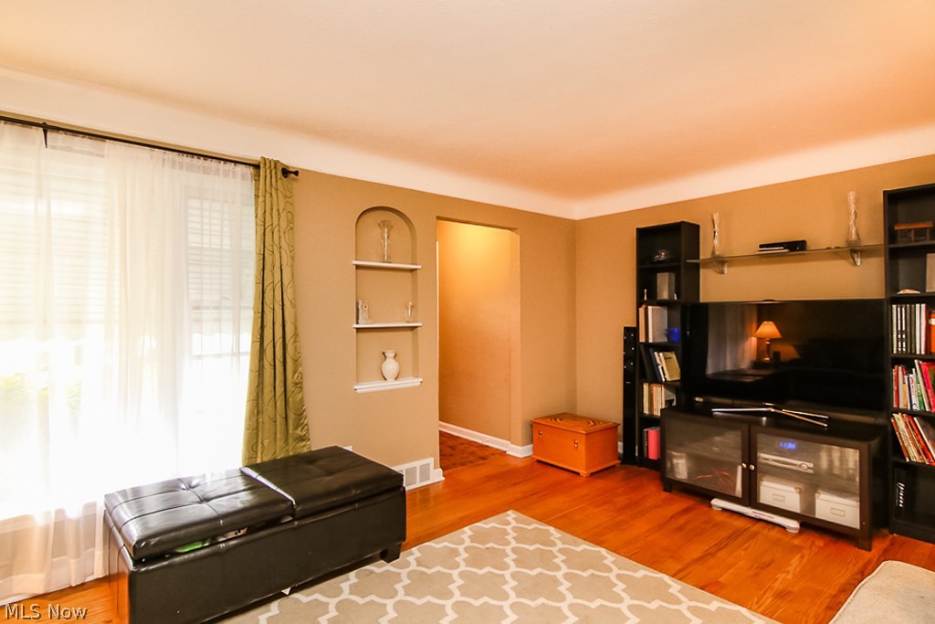 Lyndhurst Manor - Residential