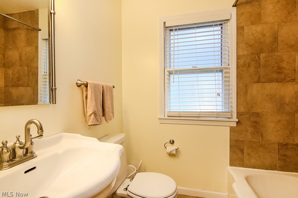 Lyndhurst Manor - Residential