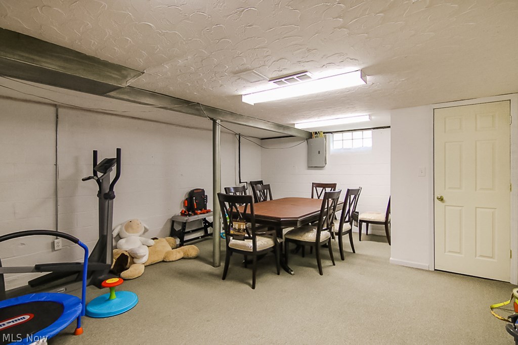 Lyndhurst Manor - Residential