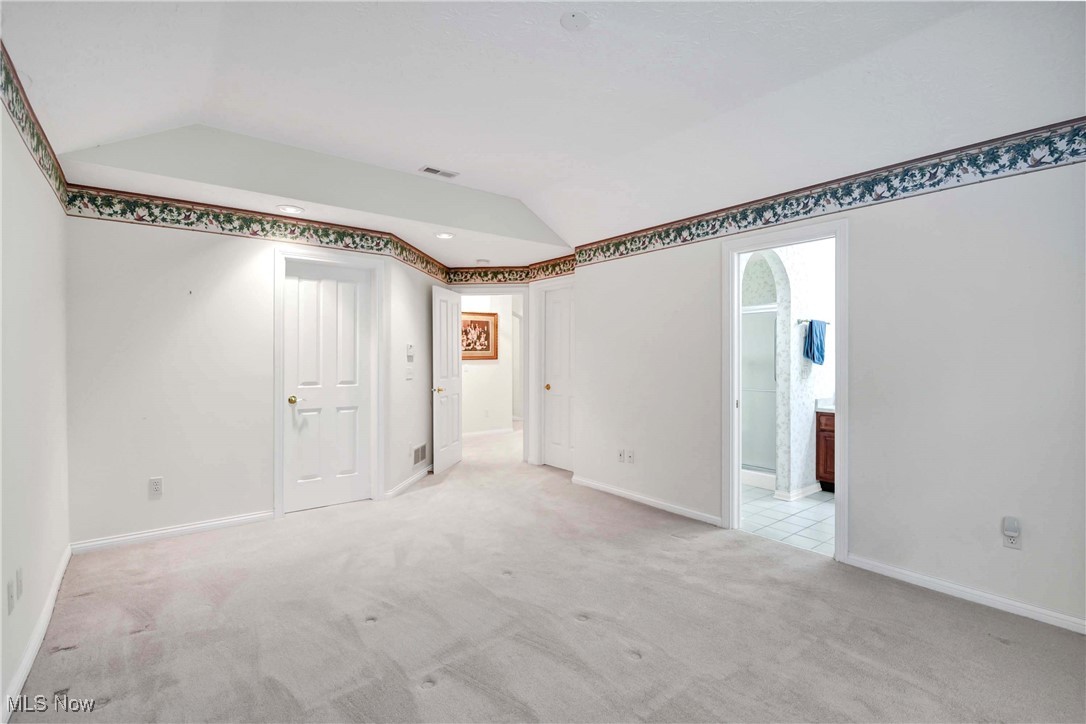 Vintage Glen Condo Ph 08 - Residential