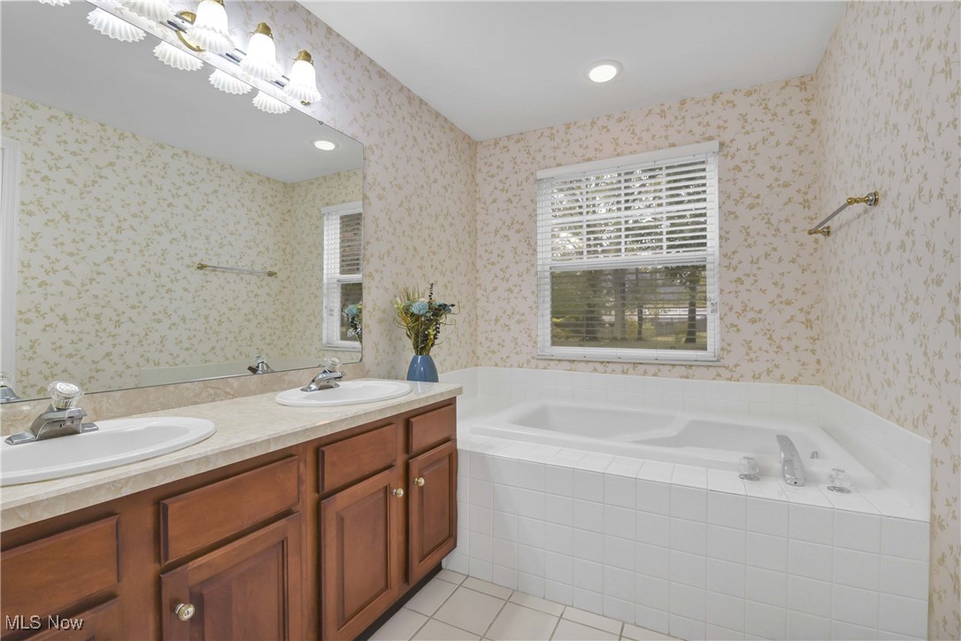 Vintage Glen Condo Ph 08 - Residential