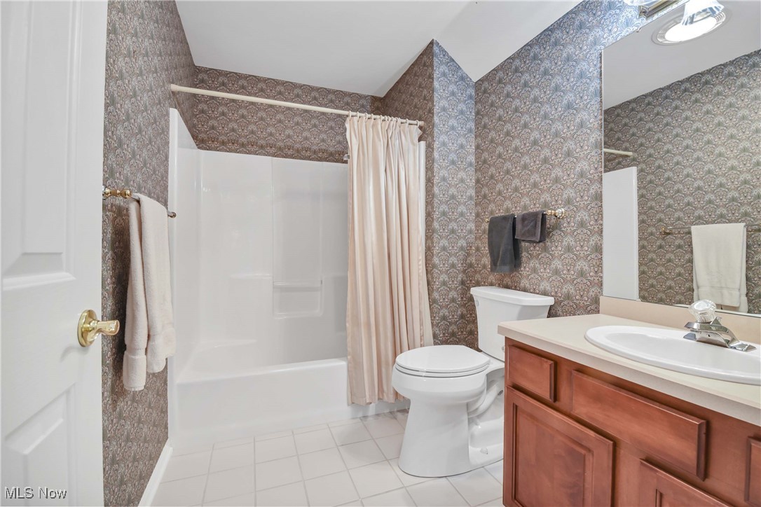 Vintage Glen Condo Ph 08 - Residential