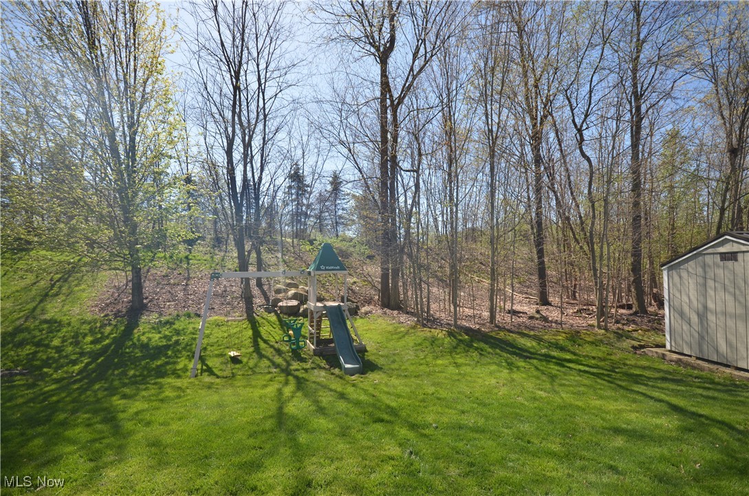 242 Oakview Circle, Tallmadge, Ohio image 3