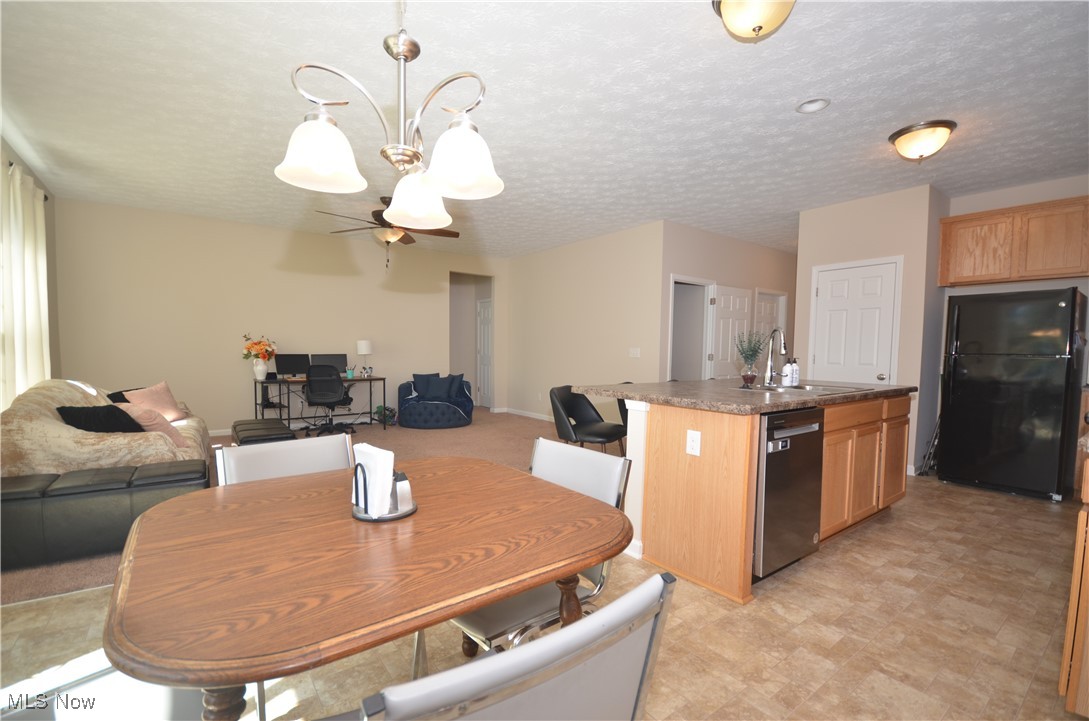 242 Oakview Circle, Tallmadge, Ohio image 8