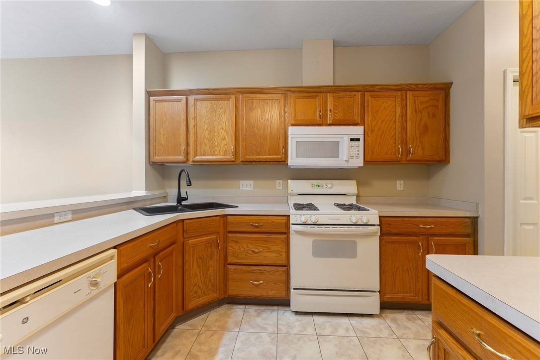 Cross Crk Condos - Residential