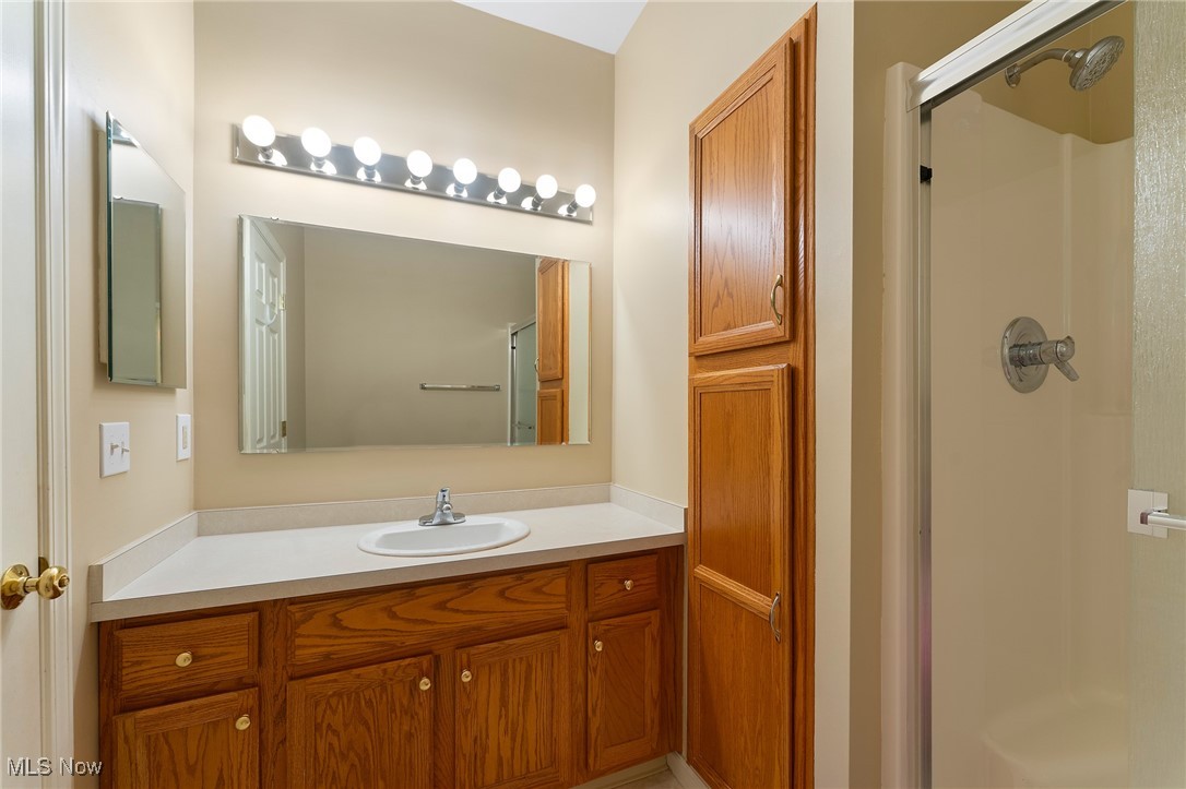 Cross Crk Condos - Residential