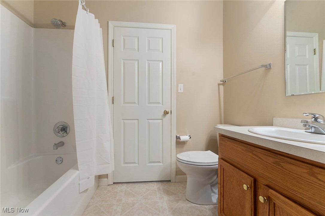 Cross Crk Condos - Residential