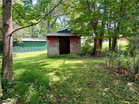Tiny photo for 950 Federal Road, Little Hocking, OH 45742 (MLS # 5239425)