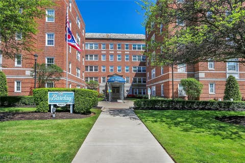 Photo for 19015 Van Aken Boulevard 102