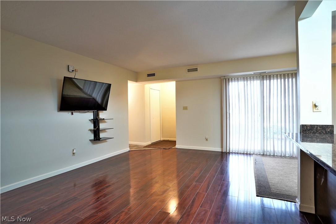 Independence Place South Condo - Residential